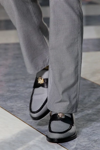 Look 7